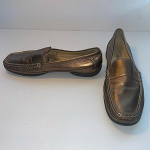 Anne Klein iflex Bronze Flats Size 8